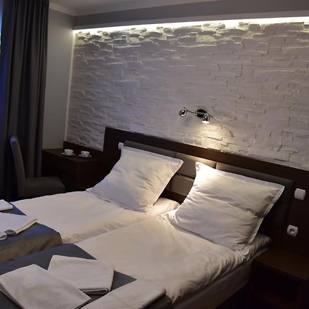 Pokoje Restauracja Lech Strzalkowo Luaran gambar