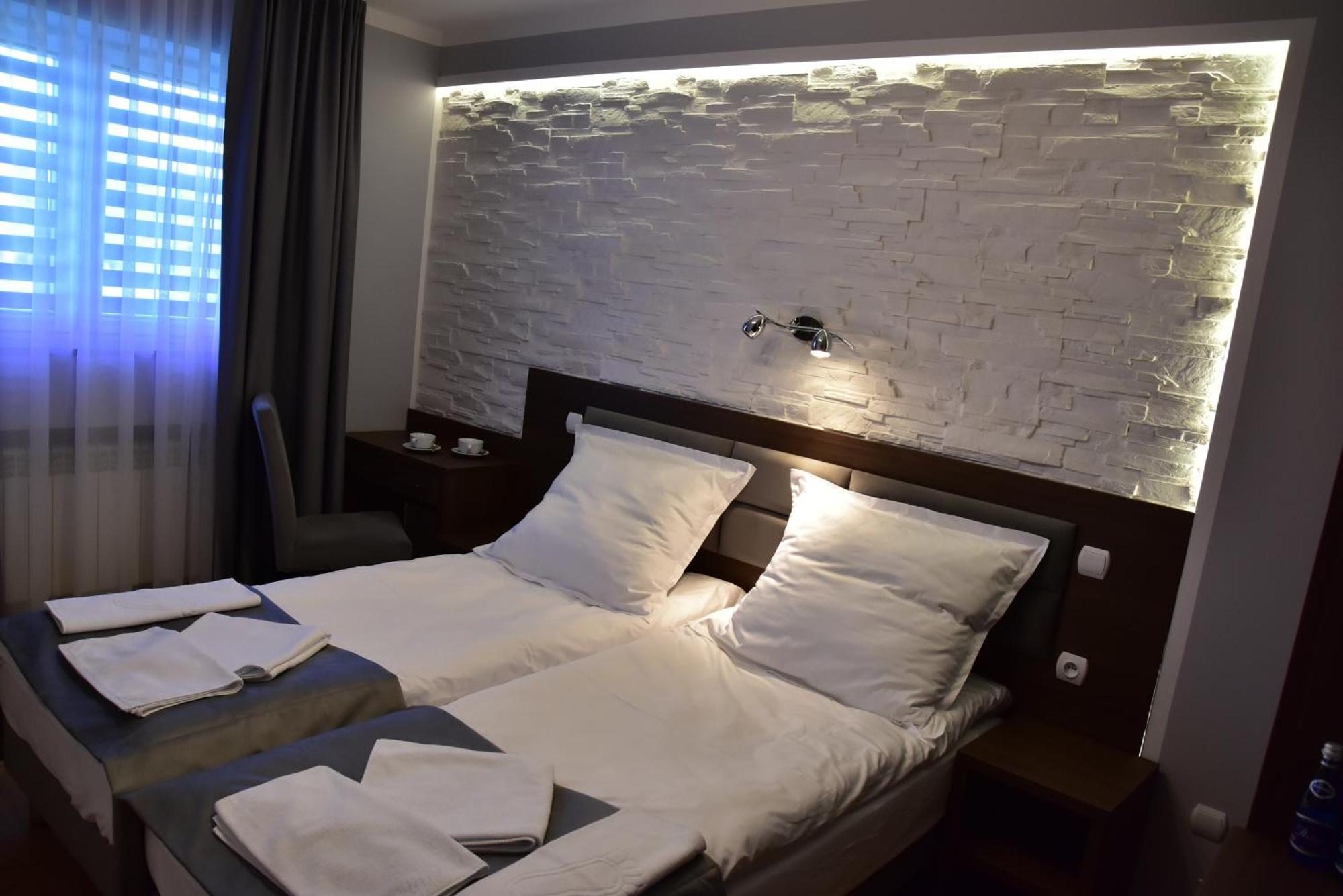 Pokoje Restauracja Lech Strzalkowo Luaran gambar